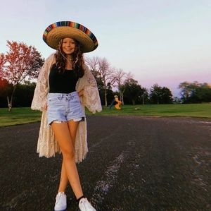 Meet your Posher, Indigo